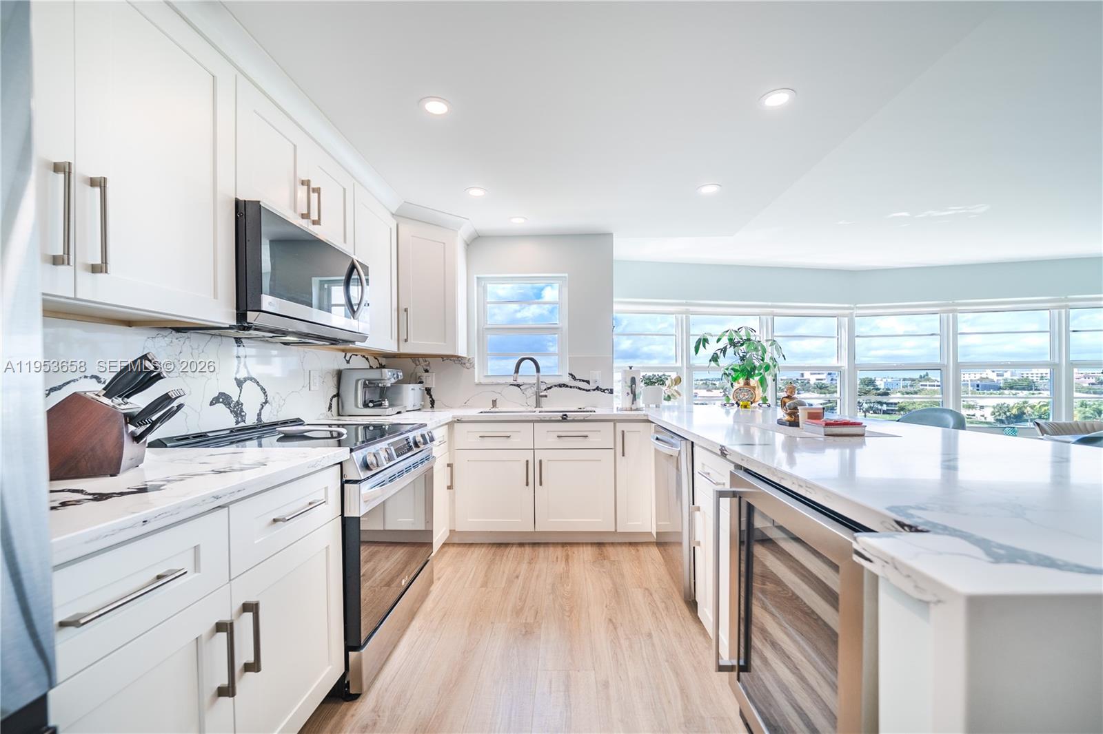 COUNTRY CLUB TOWERS CONDO - Residential