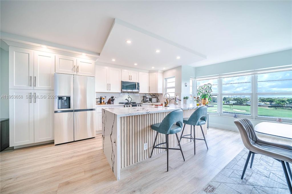 Photo of 2500 NE 48th Ln #607, Fort Lauderdale, FL 33308 (MLS # A11953658)