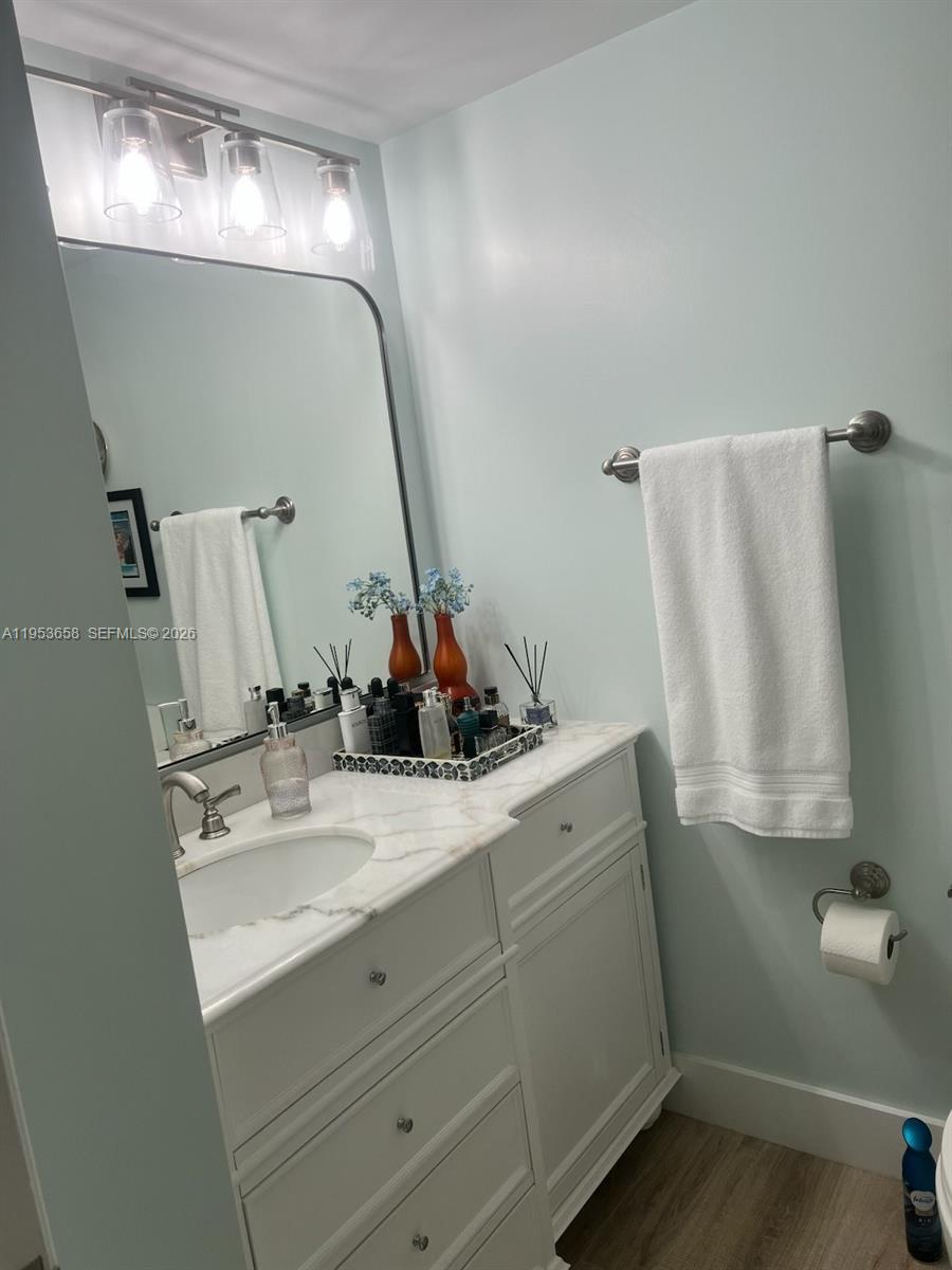 COUNTRY CLUB TOWERS CONDO - Residential