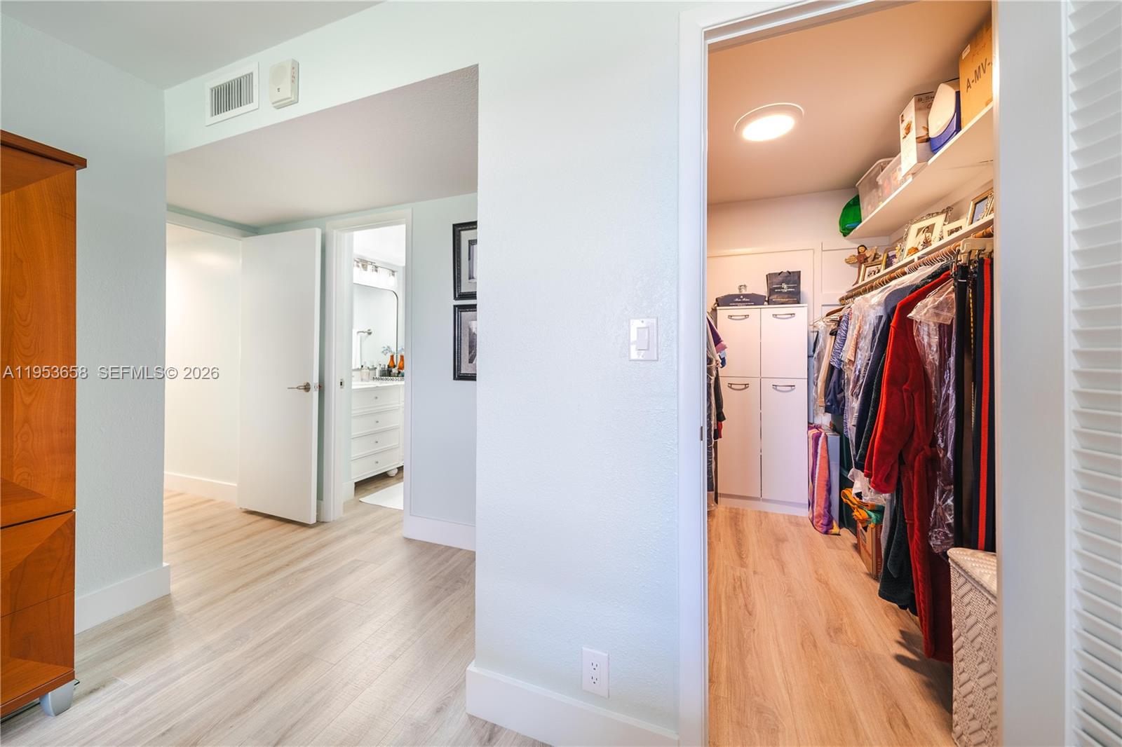 COUNTRY CLUB TOWERS CONDO - Residential