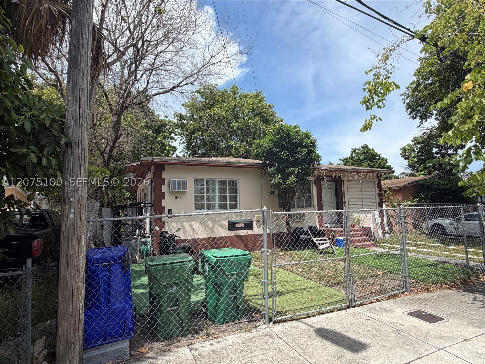 1075 NW 28th St