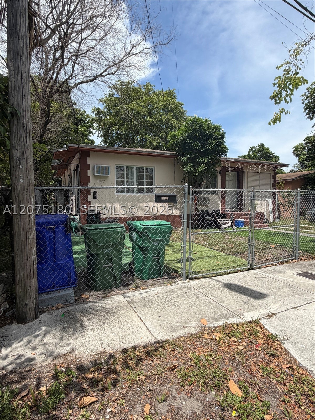 1075 NW 28th St