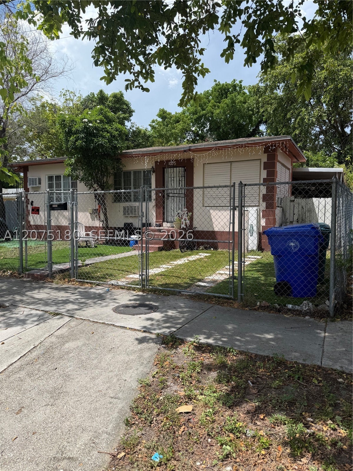 1075 NW 28th St