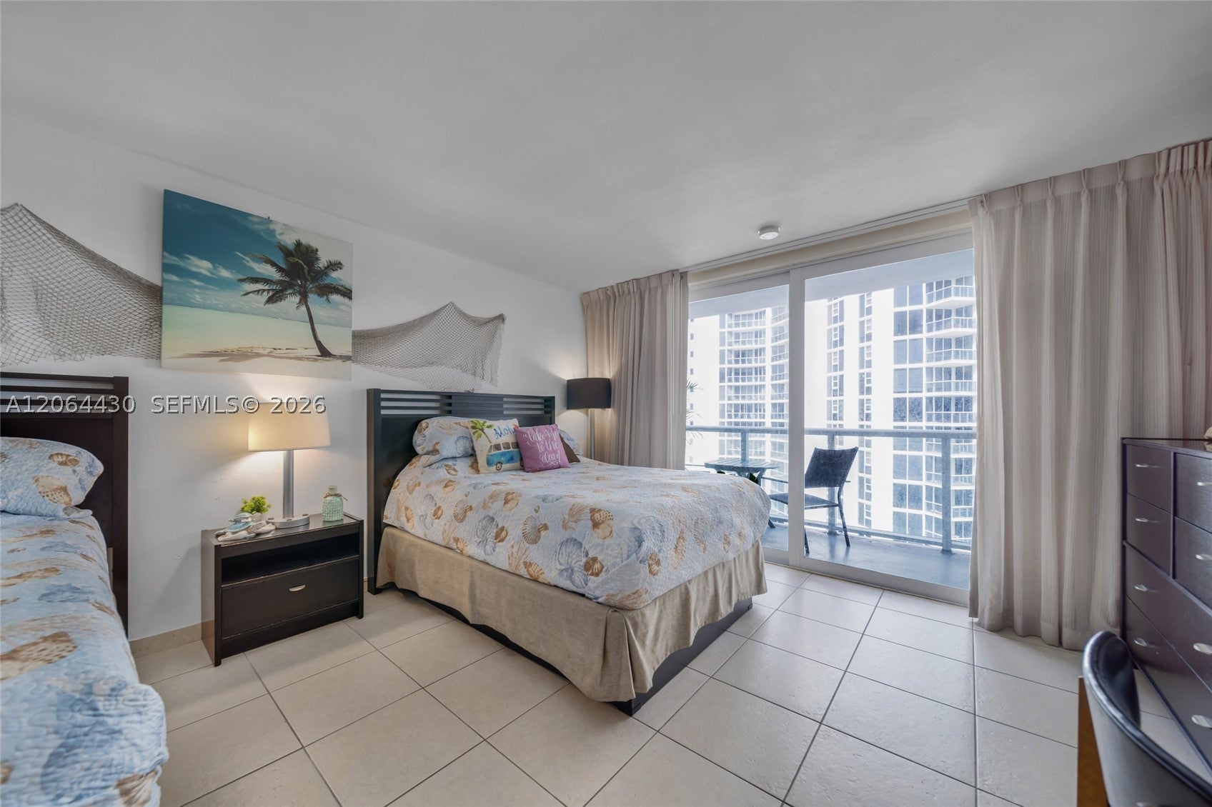 19201 N Collins Ave 1117