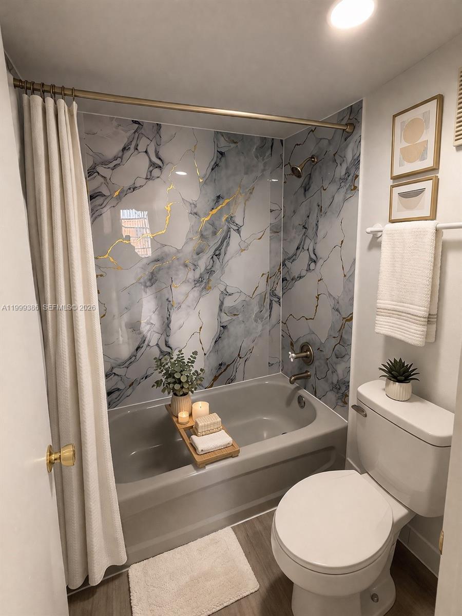 LOS ARBOLES CONDO - Residential