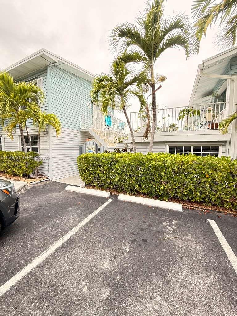 PETITE - Residential Lease