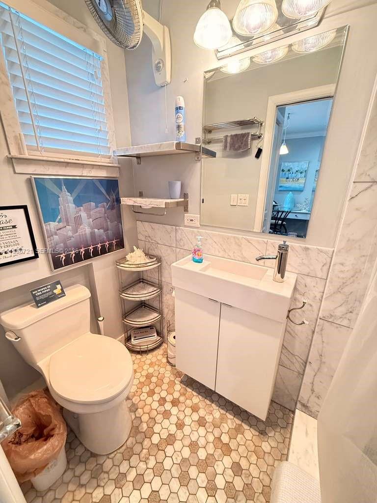 PETITE - Residential Lease