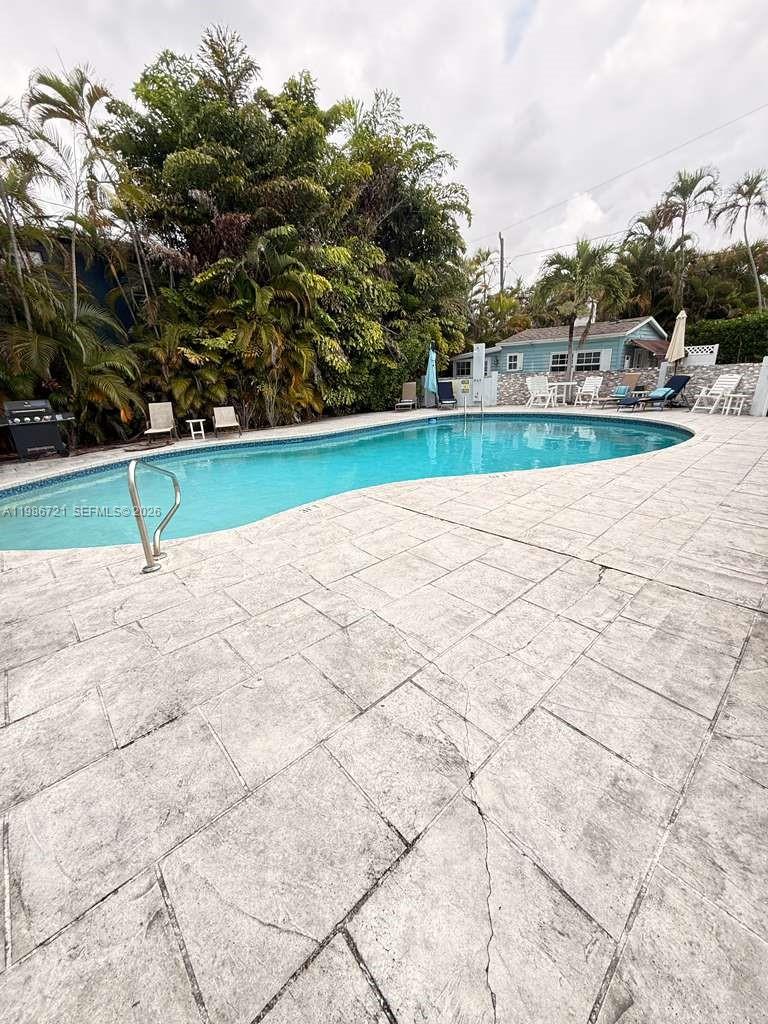 PETITE - Residential Lease