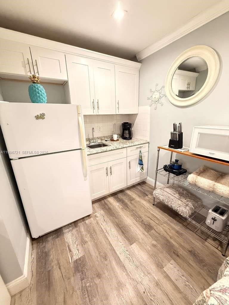 PETITE - Residential Lease