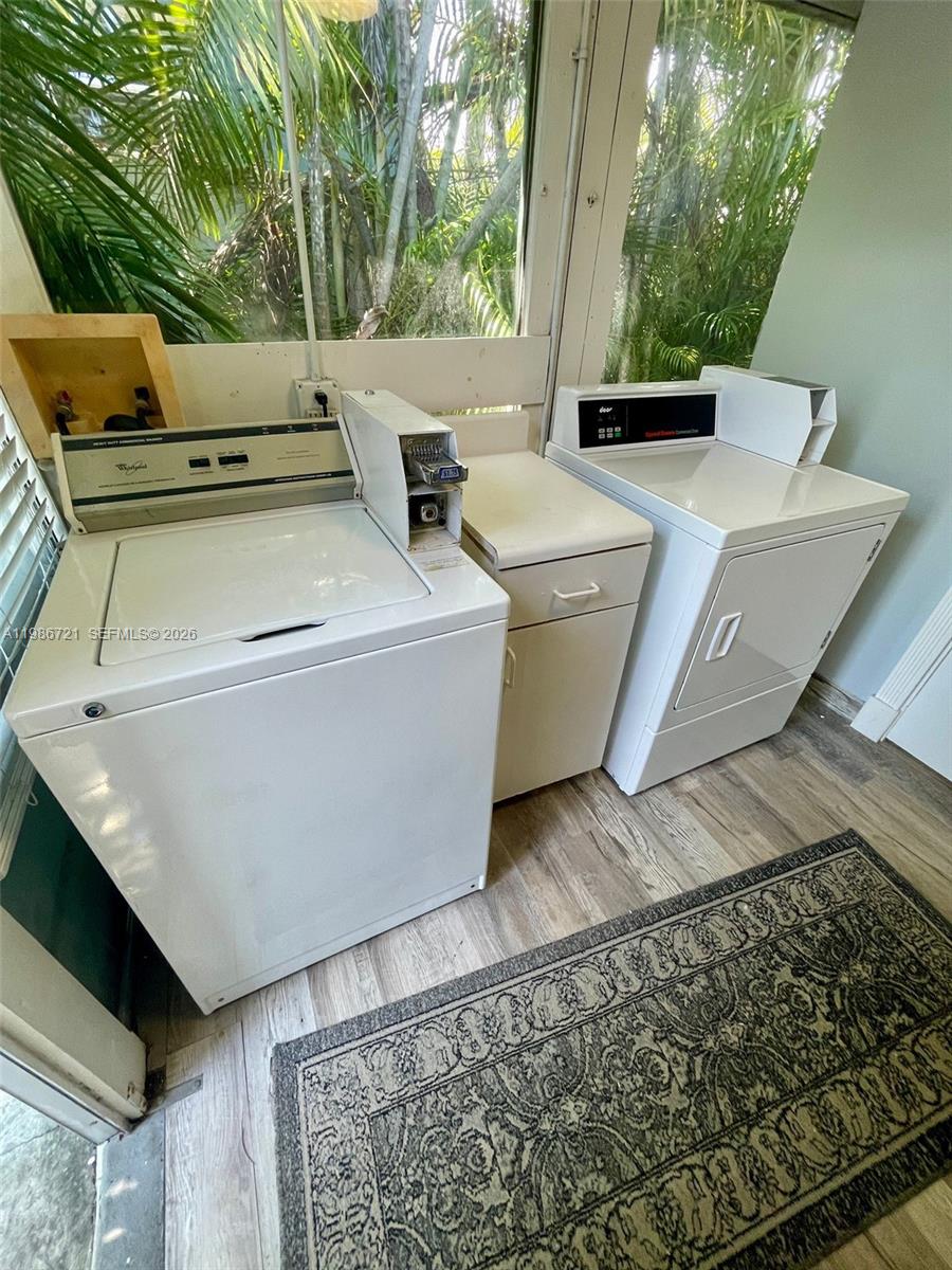 PETITE - Residential Lease