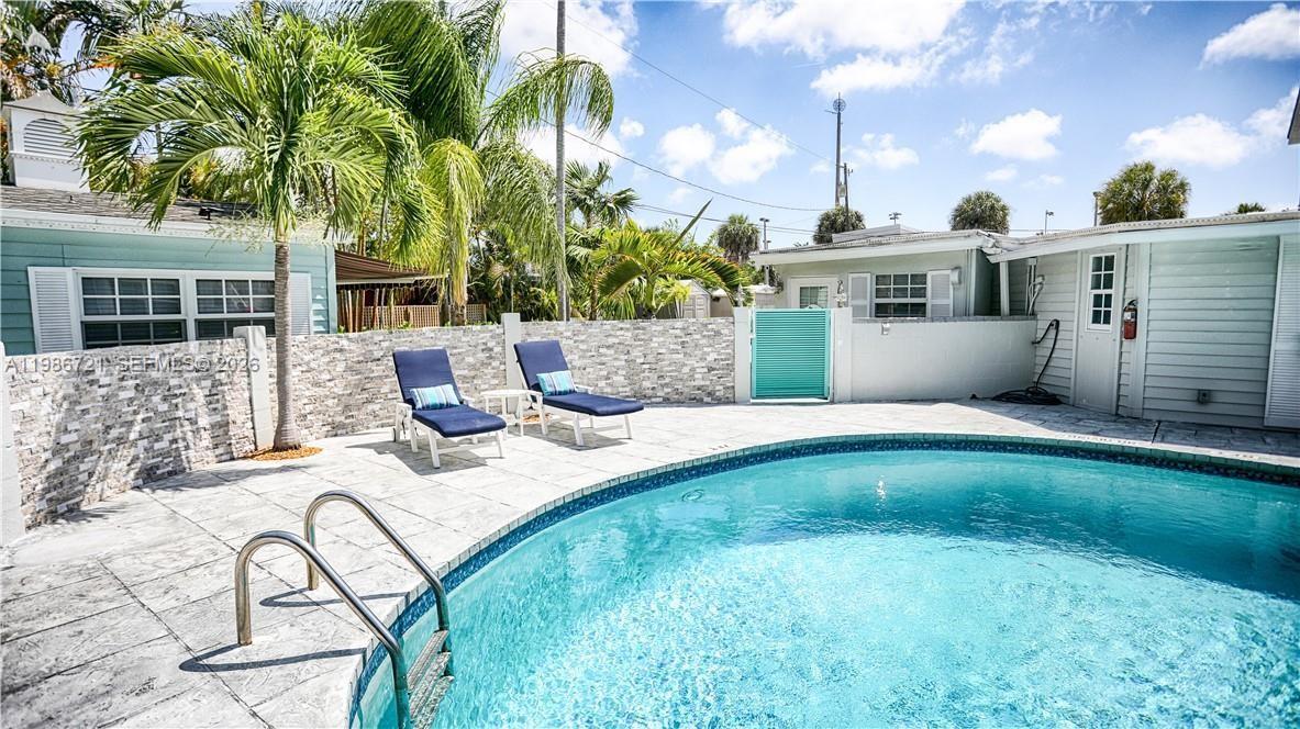 PETITE - Residential Lease