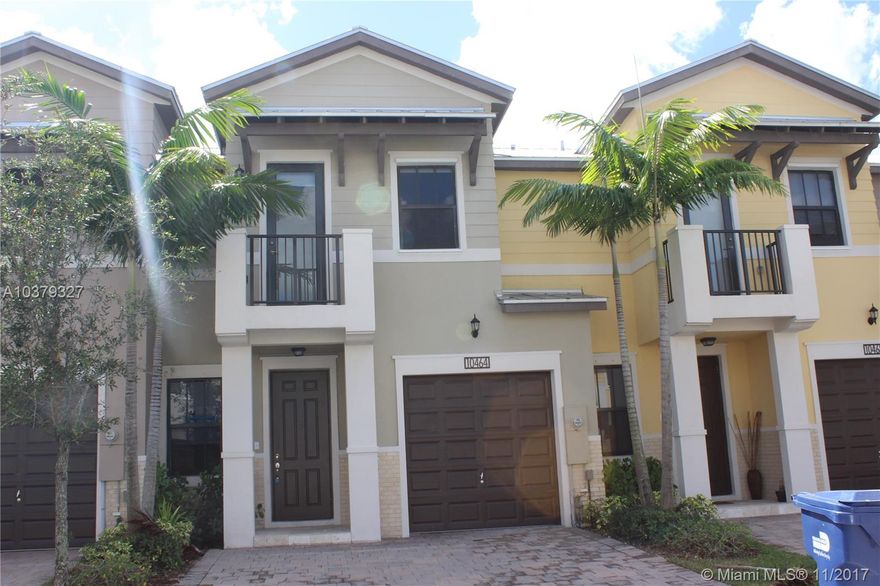 BEAUTIFUL TOWN HOMES IN DORAL CAY! Modern Brand New Home, in gated community, Bimini Opt. 2 Model, 2 Floors, 3 BED , 3 BATH 1 GARAGE AND 1 BALCONY. Beautiful Layout with Patio, Quarzo kitchen counter, SS appliances Master with Jacuzzi, balcony, & walking Closets. Quick Association Process. ***1Bed downstairs***
***ONLY FULL PRICE OFFER WILL BE ACCEPTED.***