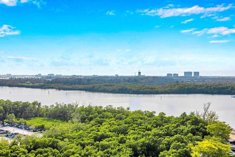 ARLEN HOUSE EAST CONDO - Residential