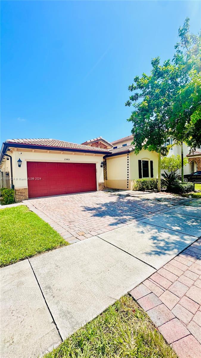 Welcome to this bright and open home, ideal for families seeking comfort and convenience. The interior boasts a modern open-concept kitchen, perfect for cooking and entertaining, along with spacious living areas filled with natural light. Step outside to a generous private patio that opens directly to a beautifully landscaped community garden space, featuring a children’s playground, walking trails, and peaceful green areas.
Residents also enjoy access to the community clubhouse, equipped with a pool, fitness center, and additional amenities that cater to a variety of lifestyles.
Please note: The garage is currently occupied by tenants and is not included in the rental.
Don’t miss the opportunity to make this family-friendly home your own!