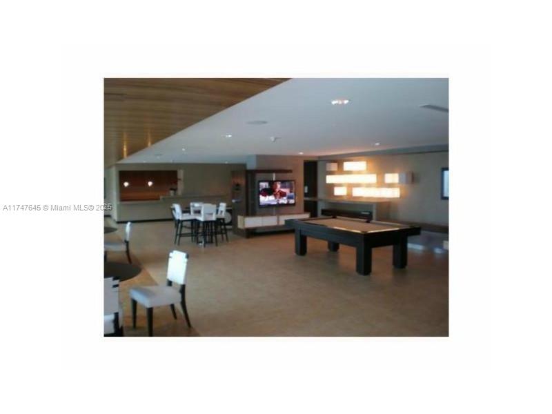THE AXIS ON BRICKELL COND - Residential Lease