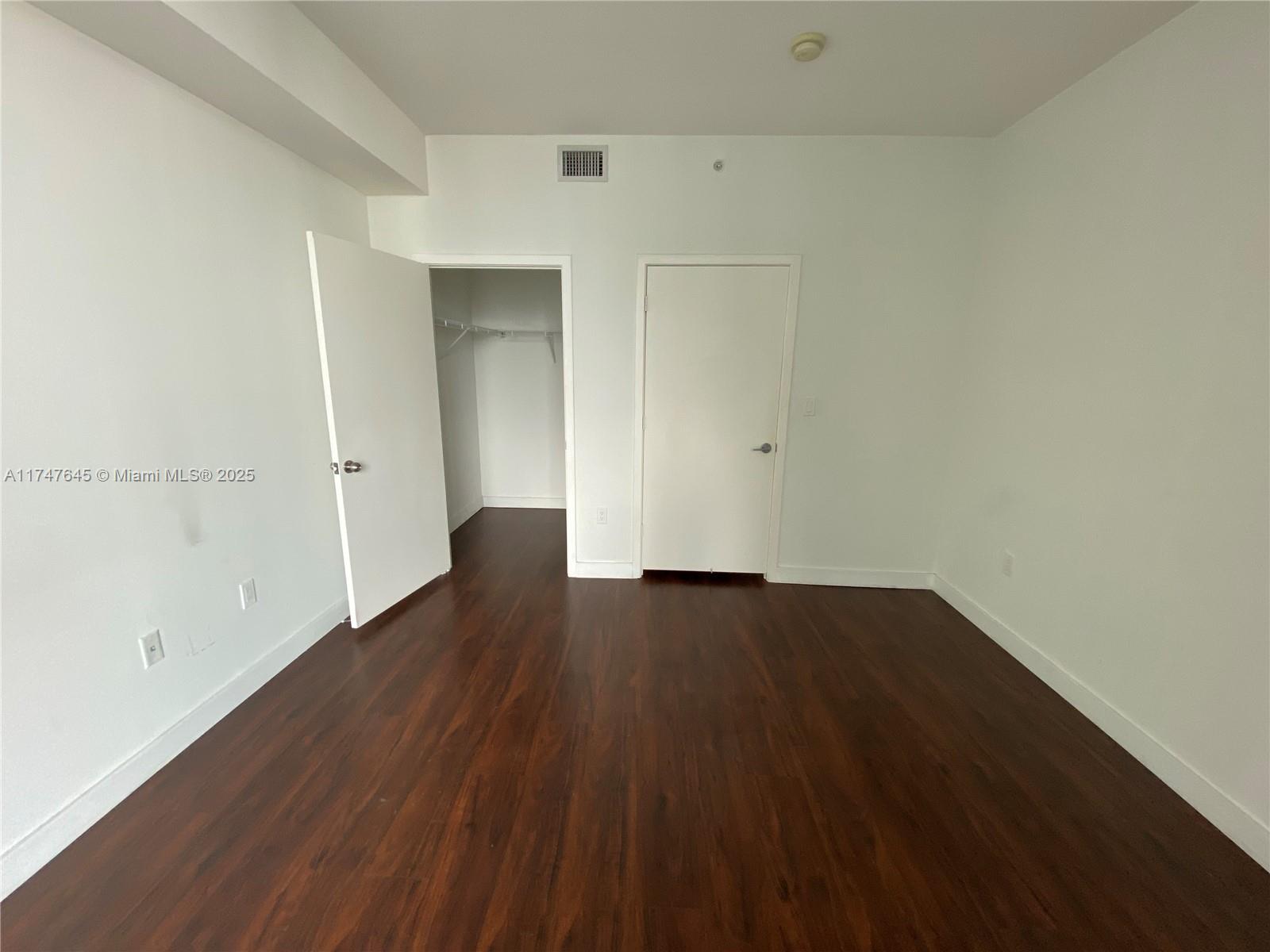 THE AXIS ON BRICKELL COND - Residential Lease