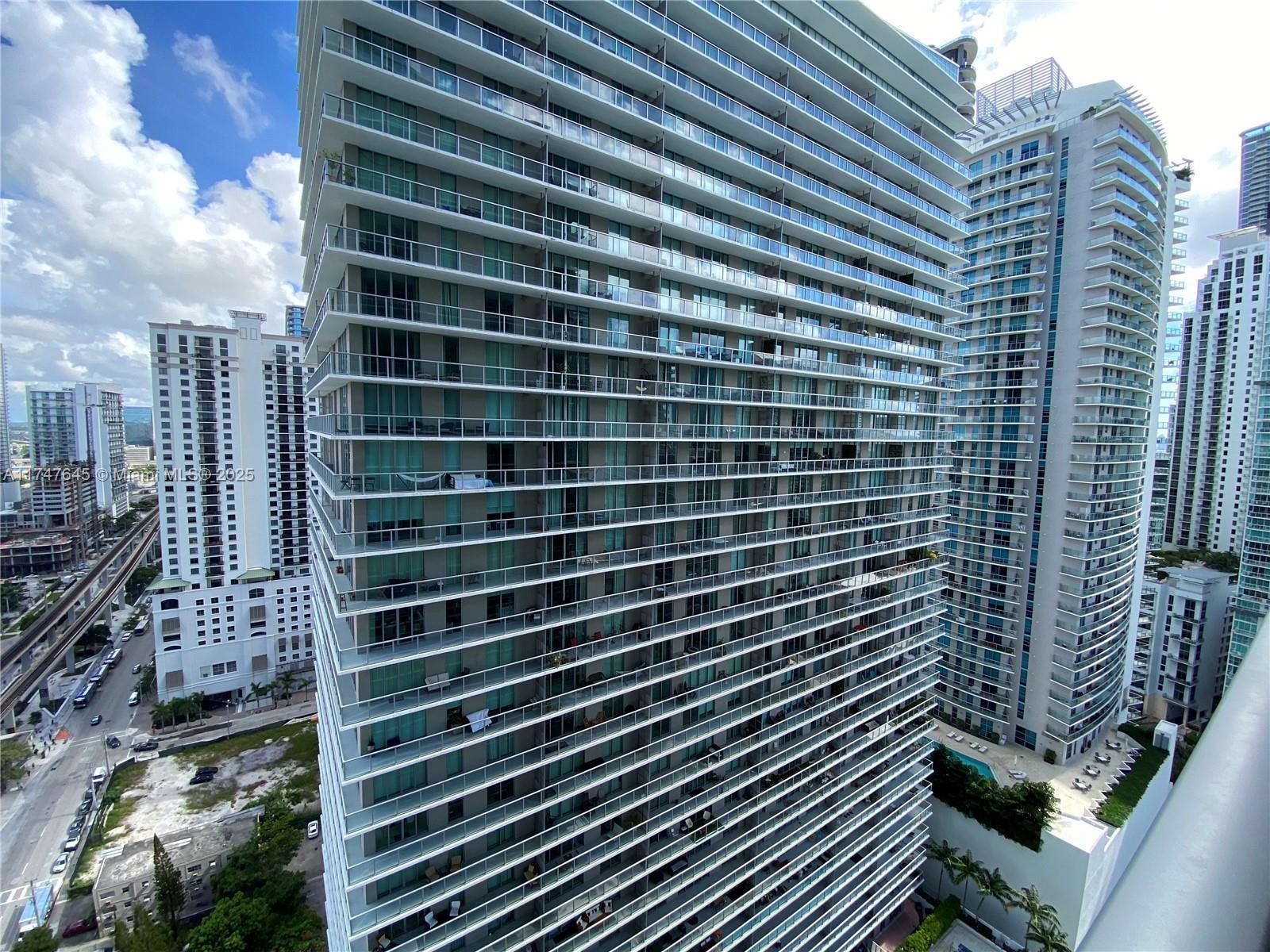 THE AXIS ON BRICKELL COND - Residential Lease
