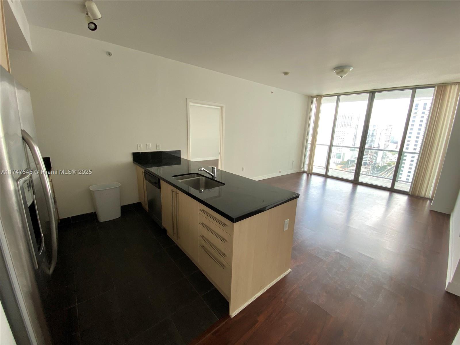 THE AXIS ON BRICKELL COND - Residential Lease