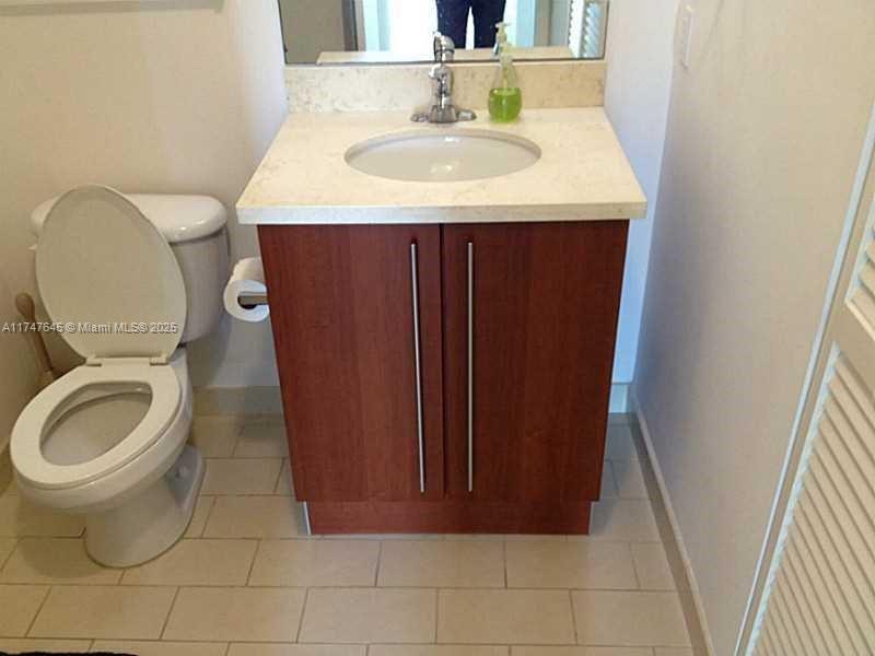 THE AXIS ON BRICKELL COND - Residential Lease