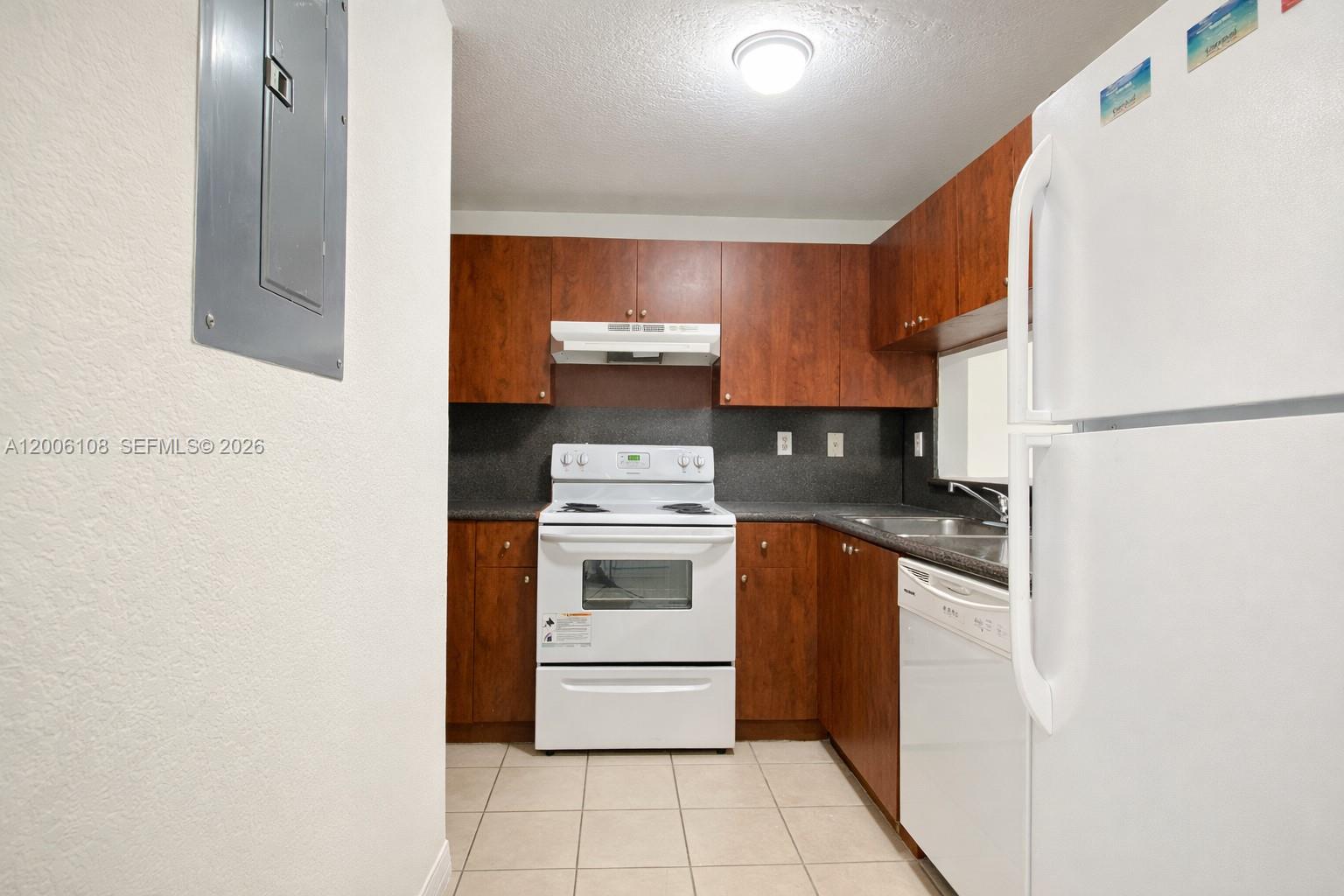 SUPERIOR GARDENS - Residential Lease
