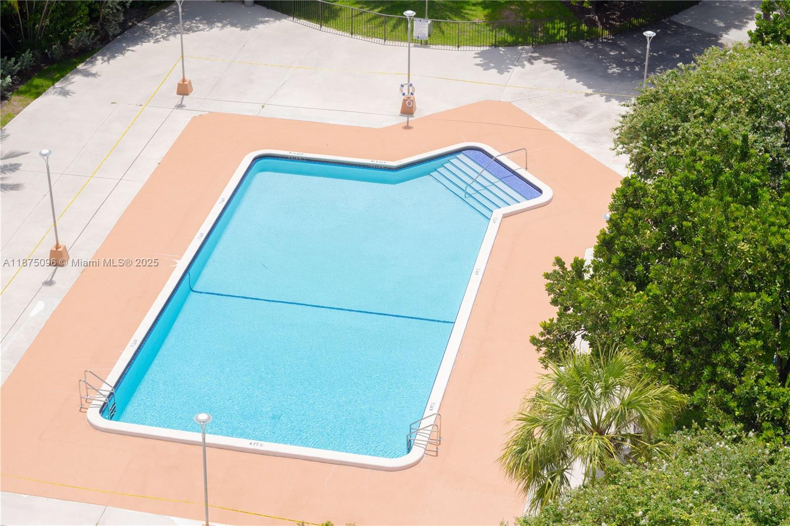 ADMIRALS PORT CONDO EAST - Residential