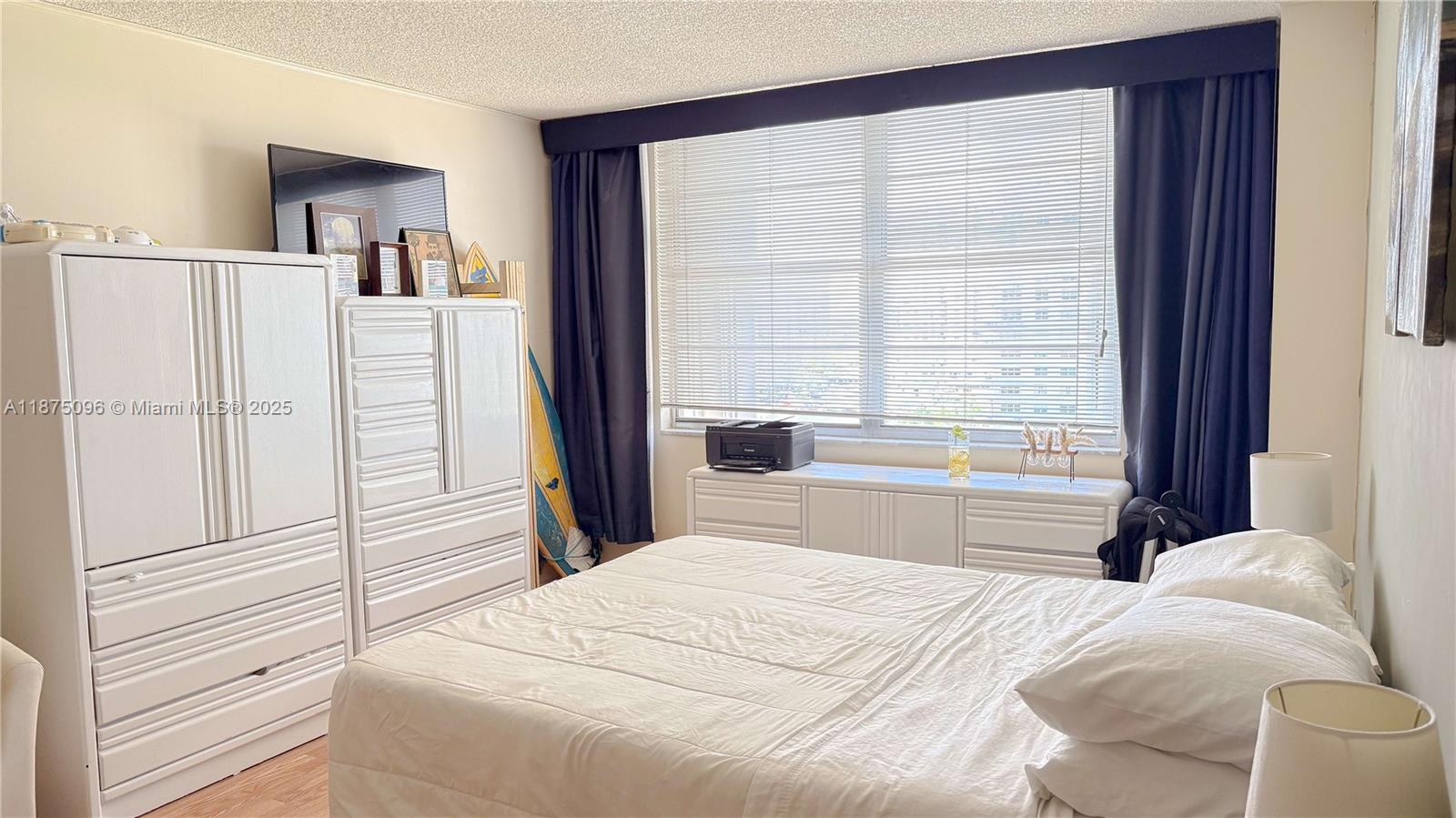 ADMIRALS PORT CONDO EAST - Residential