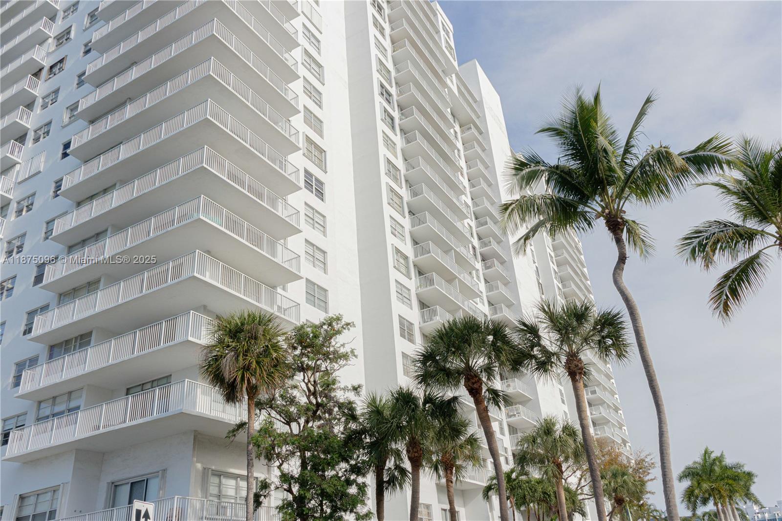 ADMIRALS PORT CONDO EAST - Residential