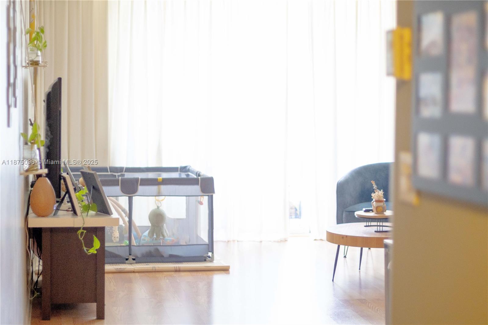 ADMIRALS PORT CONDO EAST - Residential