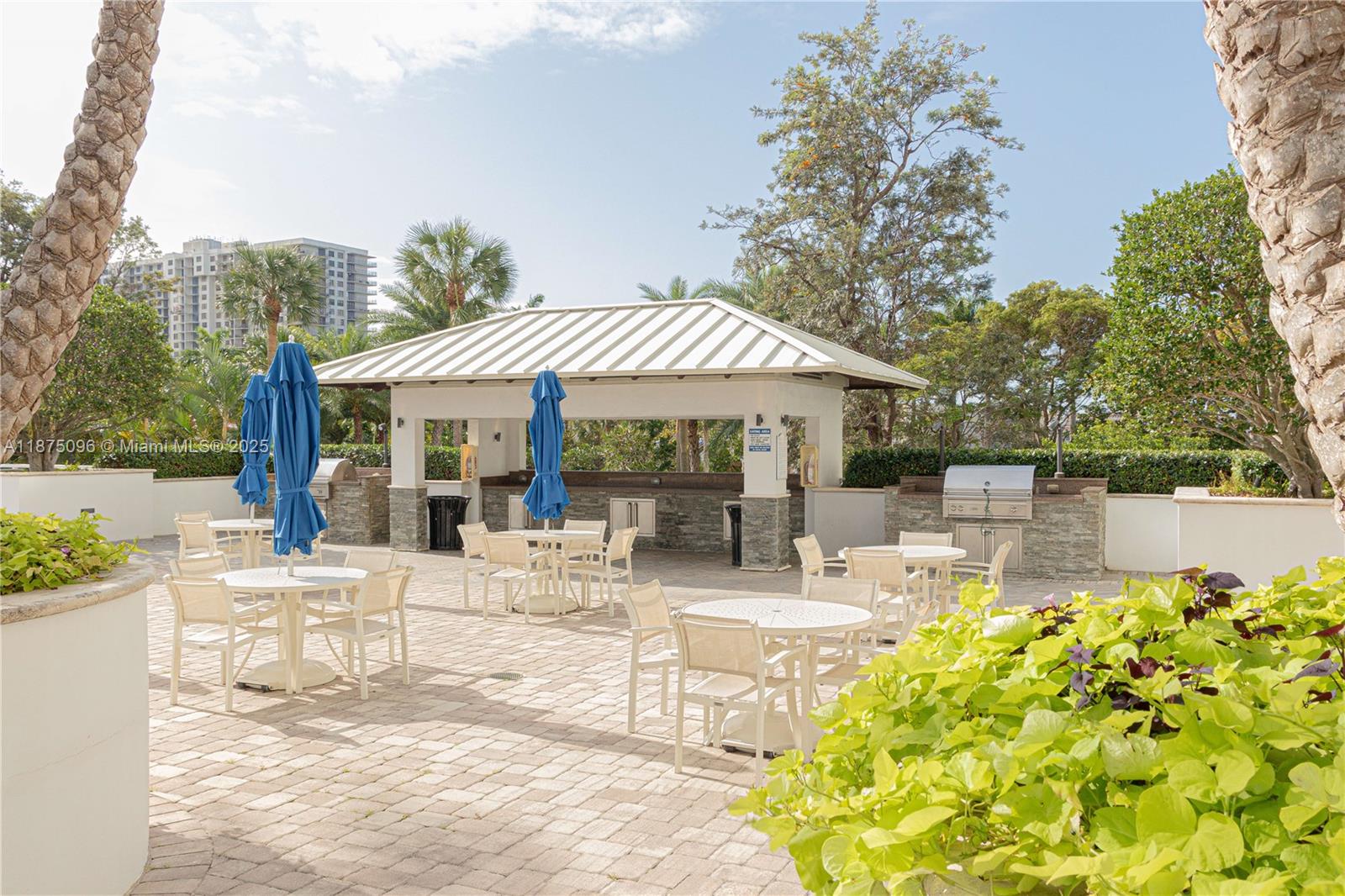 ADMIRALS PORT CONDO EAST - Residential