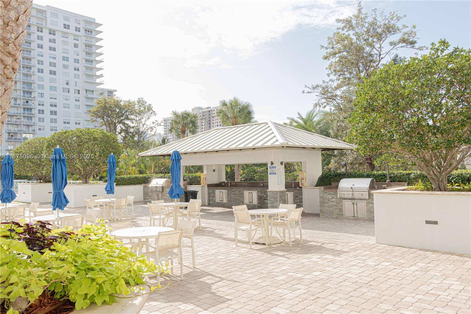 ADMIRALS PORT CONDO EAST - Residential
