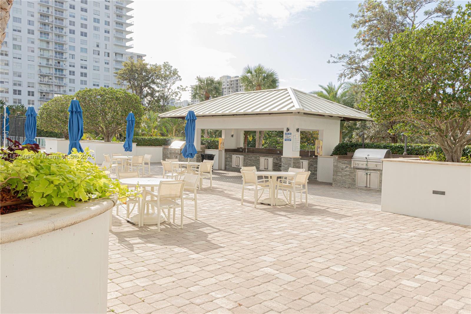 ADMIRALS PORT CONDO EAST - Residential