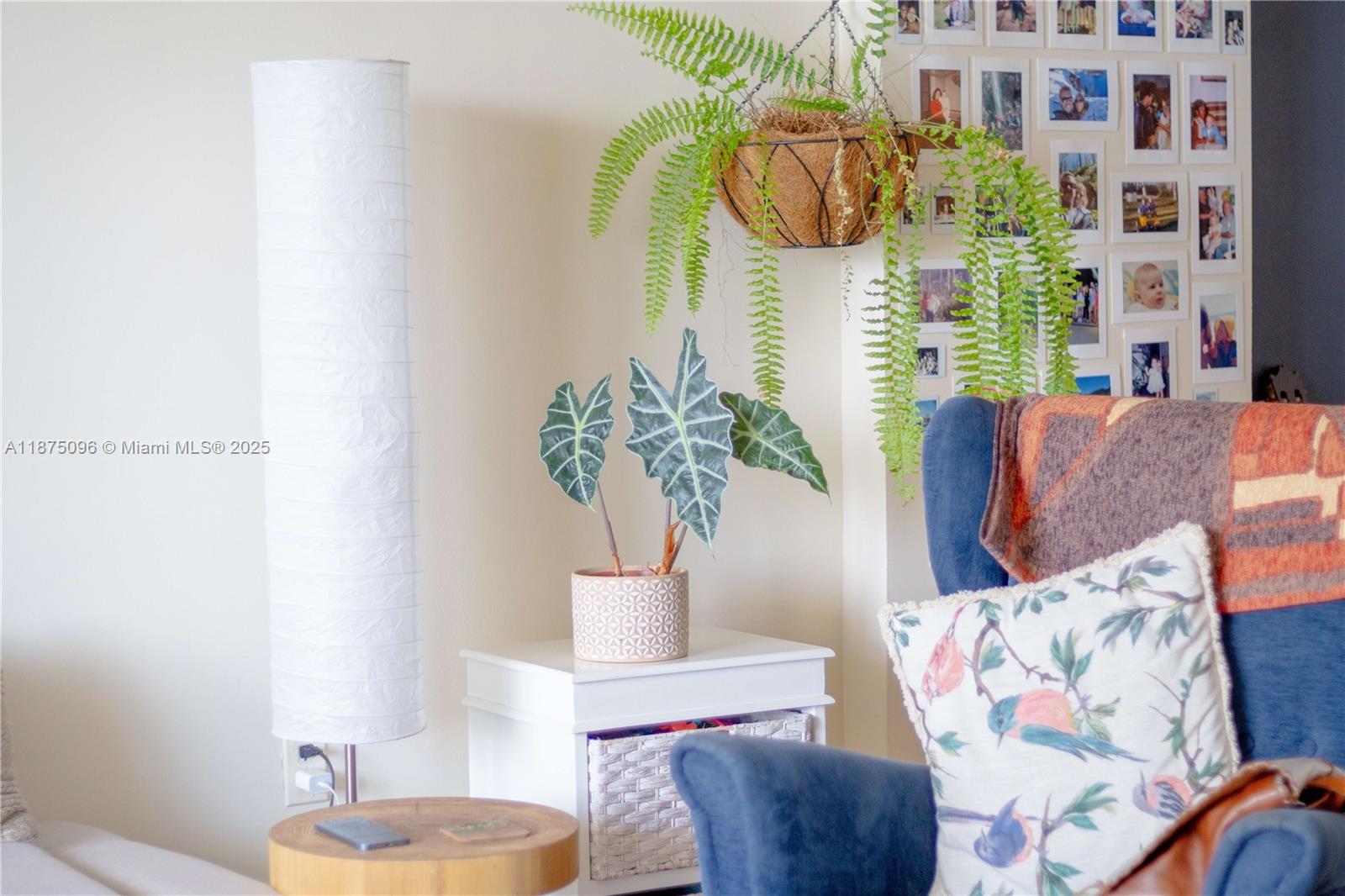 ADMIRALS PORT CONDO EAST - Residential