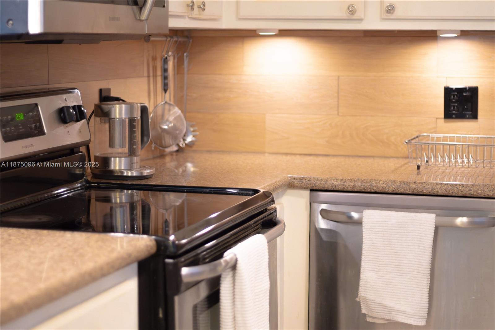 ADMIRALS PORT CONDO EAST - Residential