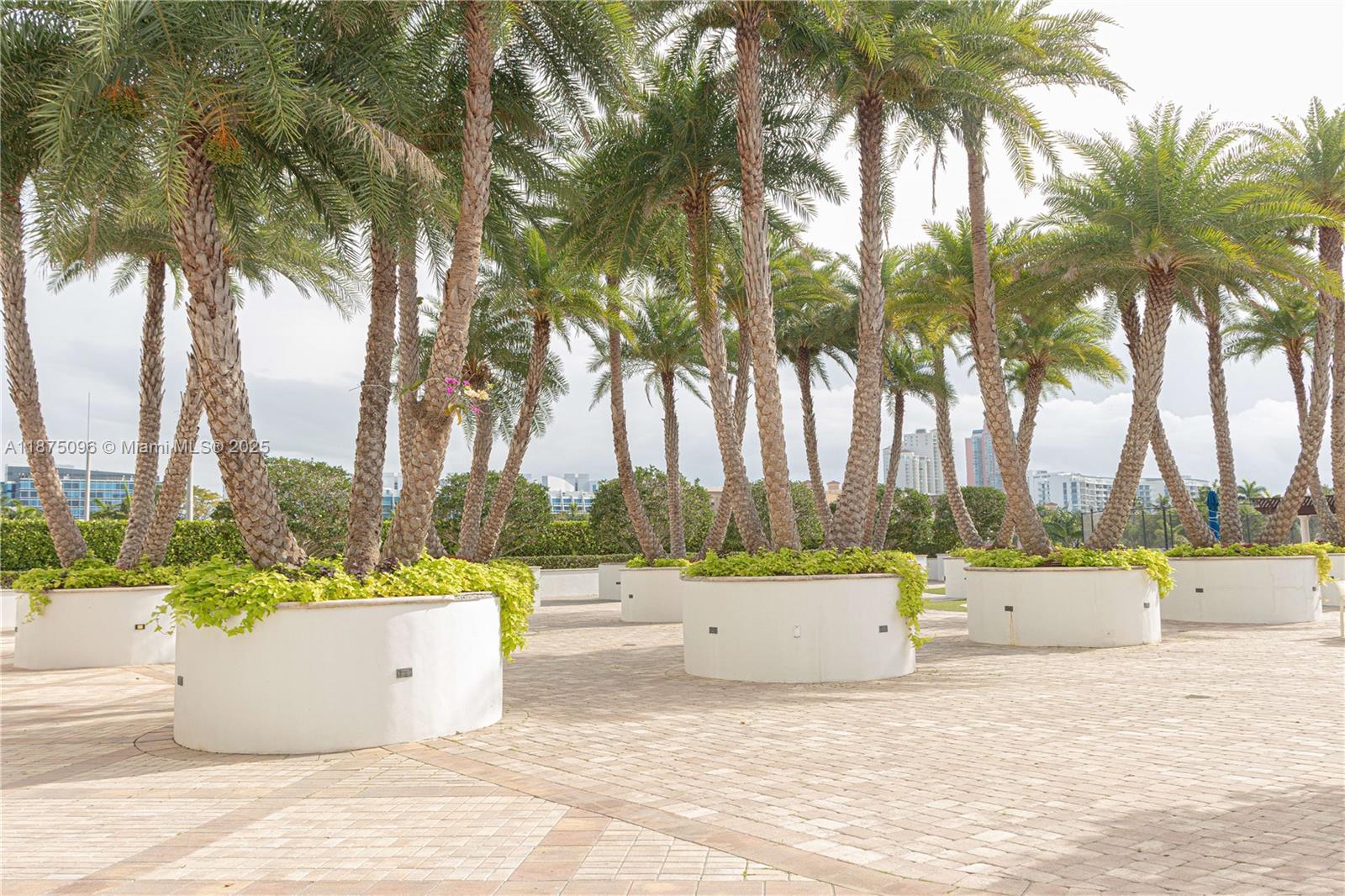 ADMIRALS PORT CONDO EAST - Residential