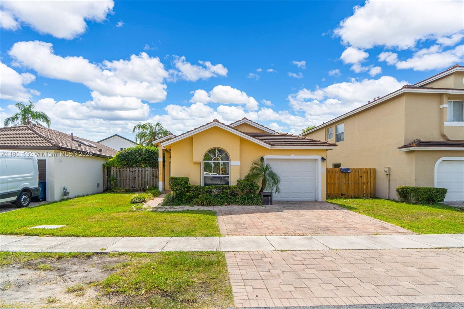 14761 Sw 156th Ave, Miami, Broward County, Florida - 3 Bedrooms  
2 Bathrooms - 