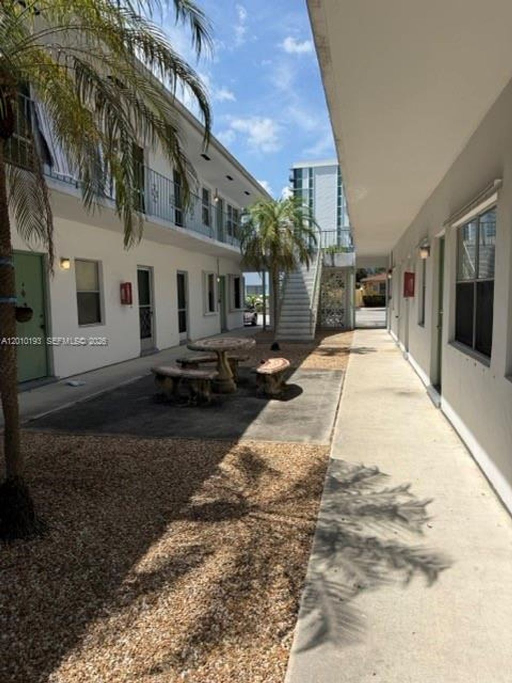 Photo of Hollywood, FL 33020 (MLS # A12010193)