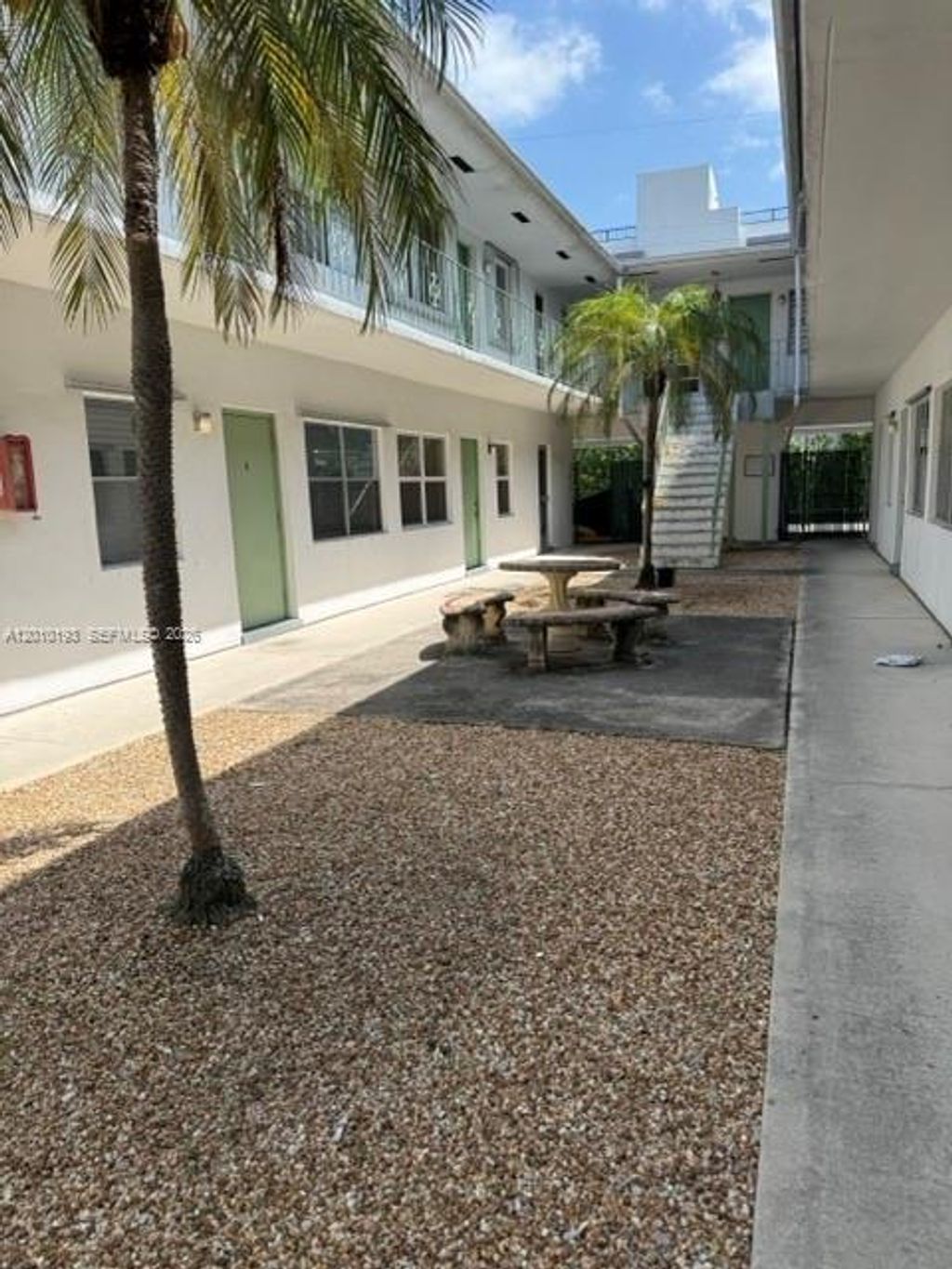 Photo of Hollywood, FL 33020 (MLS # A12010193)