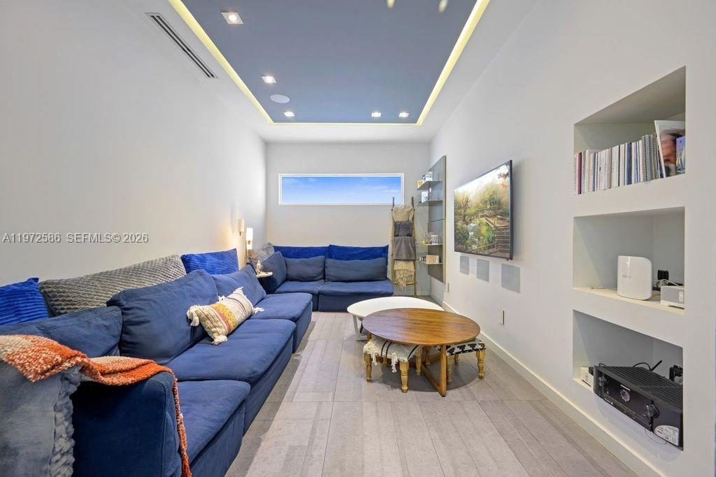 PRESIDENTIAL ESTATES SUB - Residential