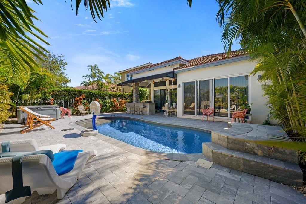 PRESIDENTIAL ESTATES SUB - Residential