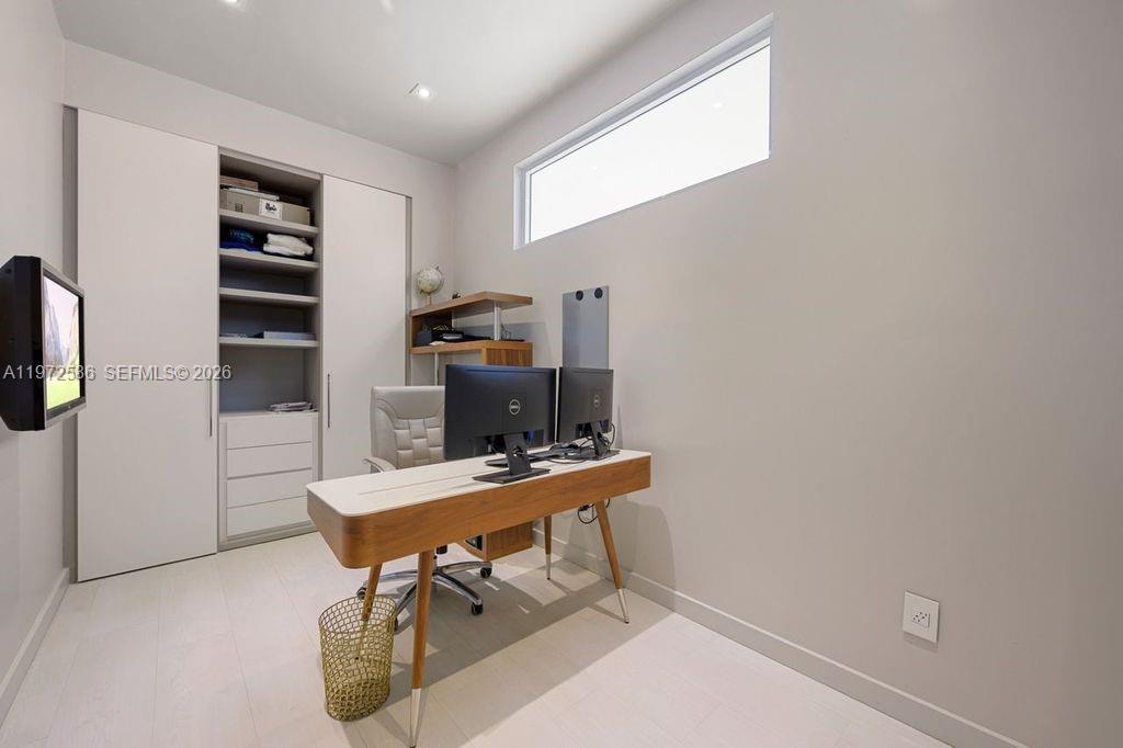 PRESIDENTIAL ESTATES SUB - Residential