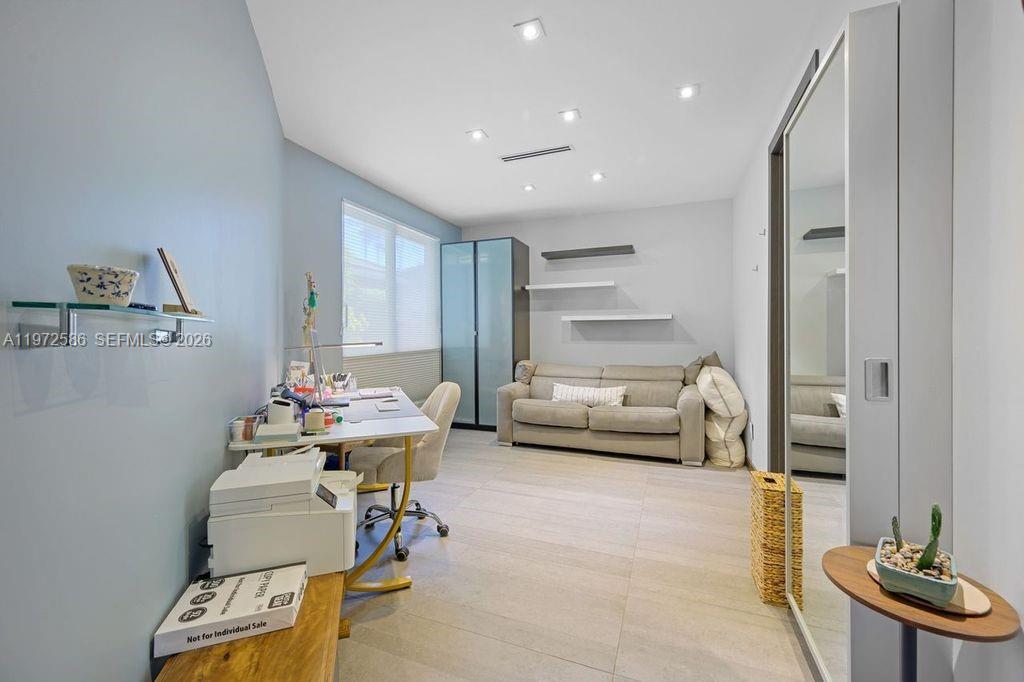 PRESIDENTIAL ESTATES SUB - Residential