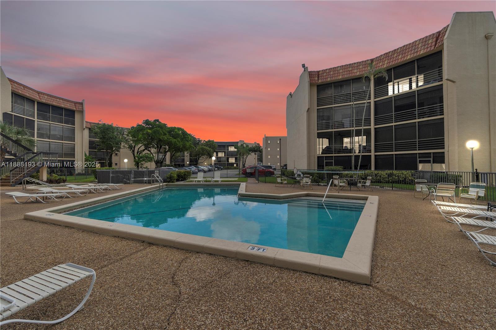 PLANTATION CLUB A CONDO - Residential