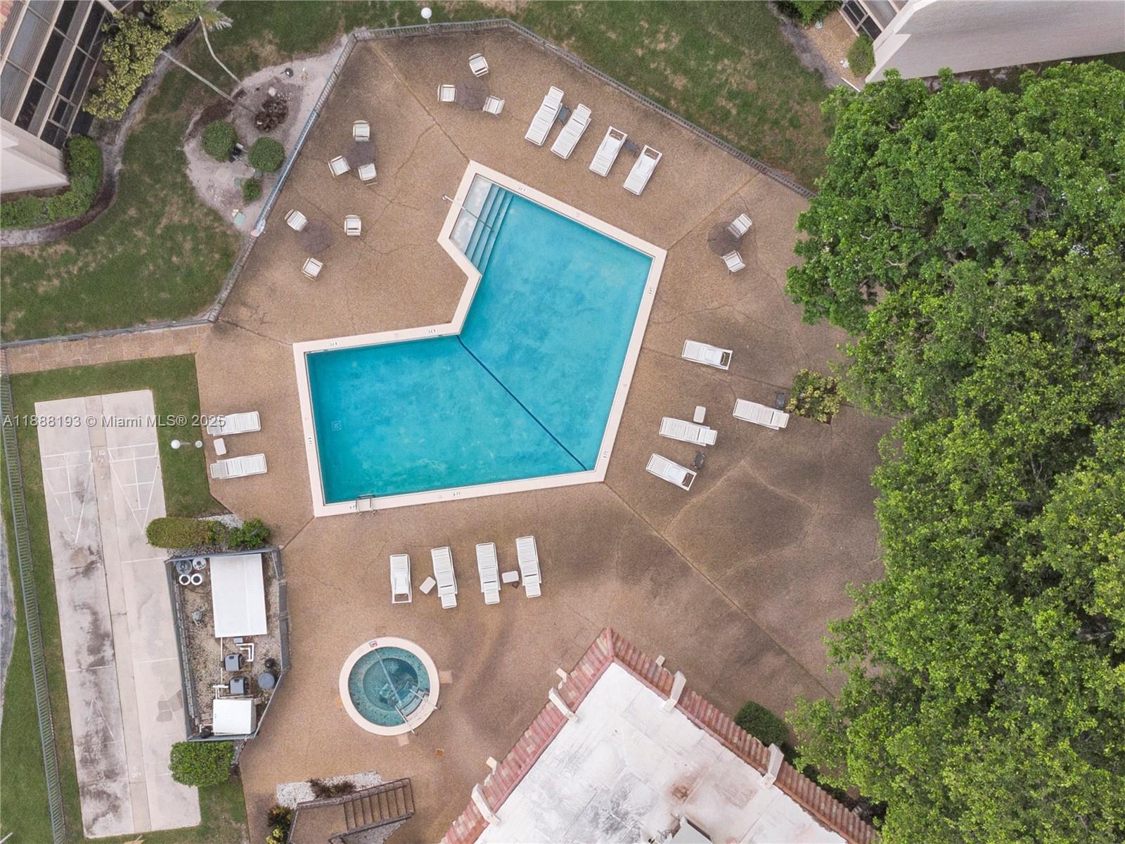 PLANTATION CLUB A CONDO - Residential