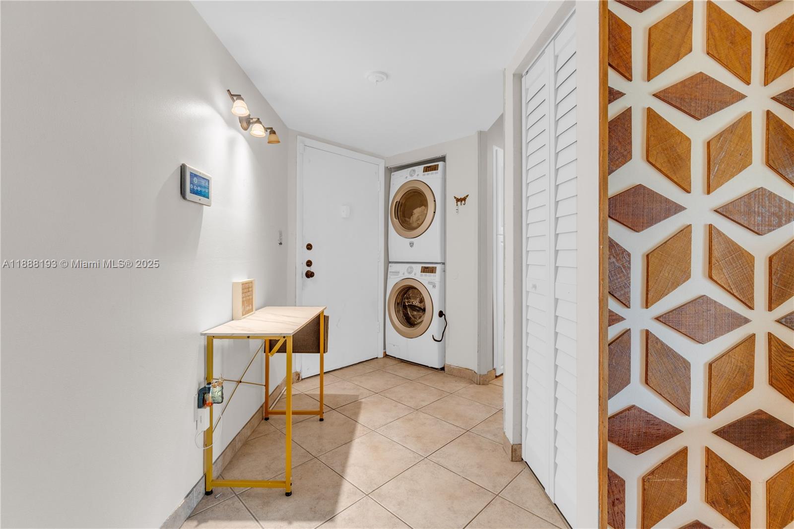 PLANTATION CLUB A CONDO - Residential