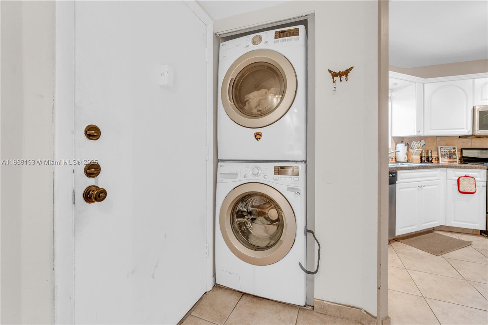 PLANTATION CLUB A CONDO - Residential