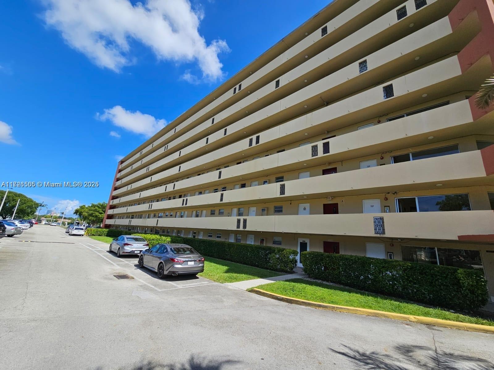 1770 NE 191st St 700-1