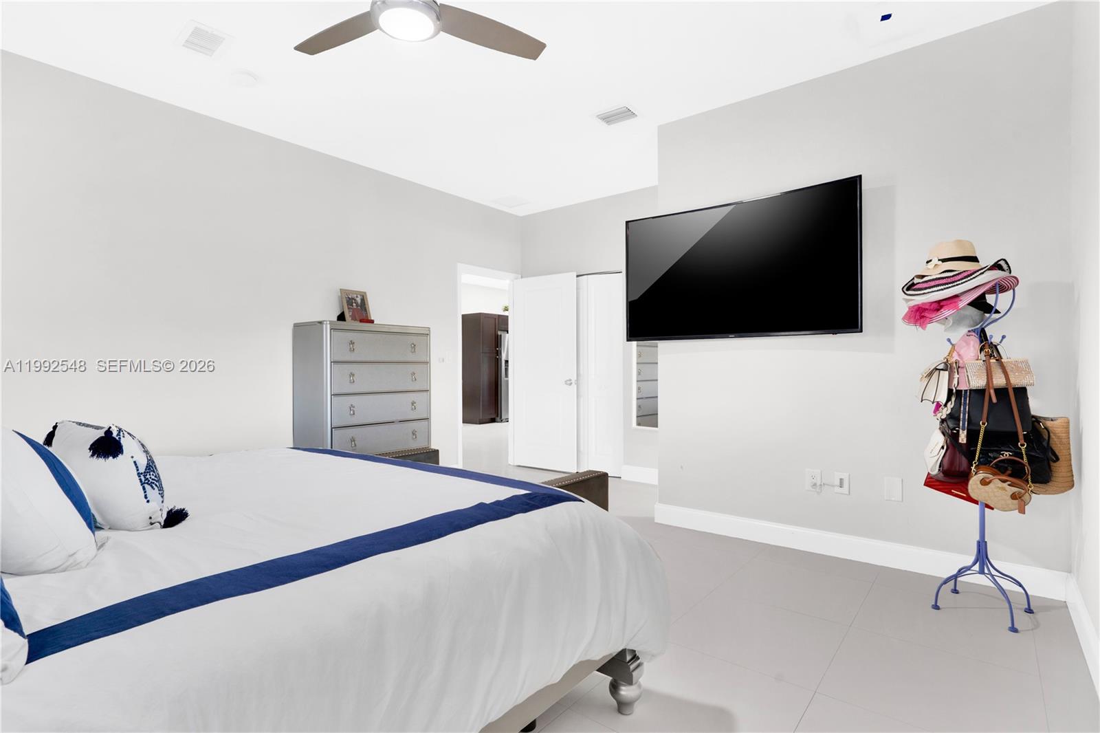 GRACELAND ESTATES NORTH - Residential Lease