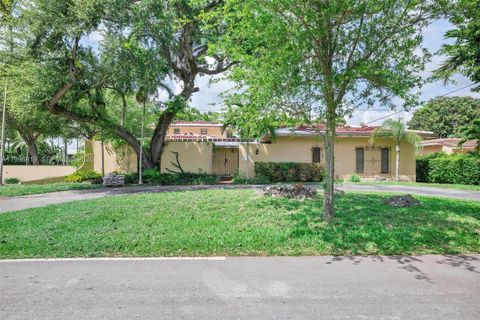 Photo of 1545 Cantoria Ave, Coral Gables, FL 33146 (MLS # A11996819)