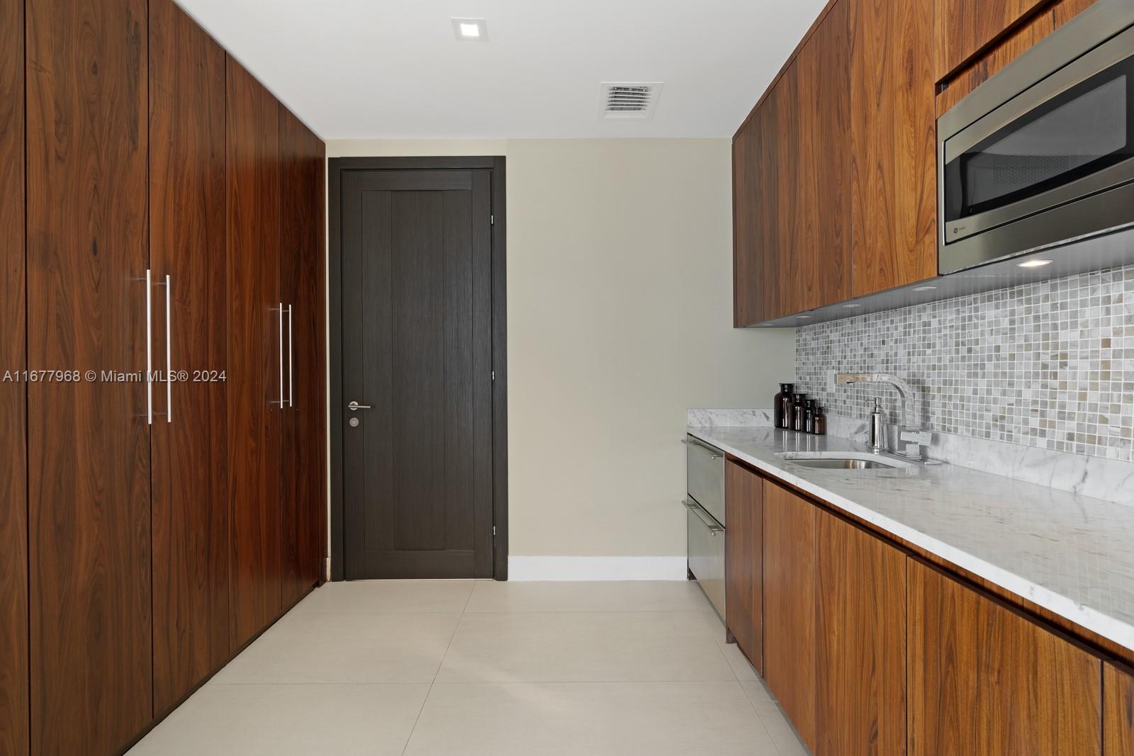 BAL HARBOUR NORTH SOUTH C - Residential