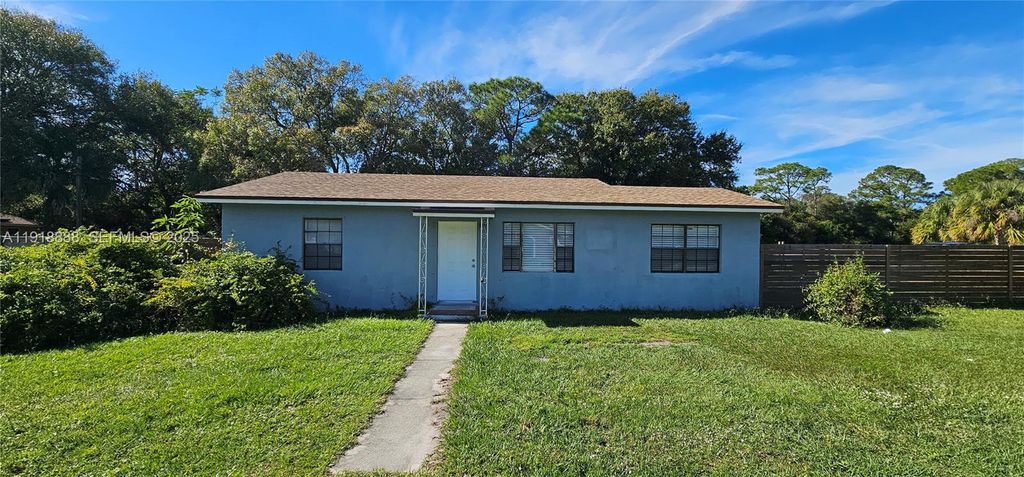 Photo of 1007 N 39th St #0, Fort Pierce, FL 34947 (MLS # A11918888)